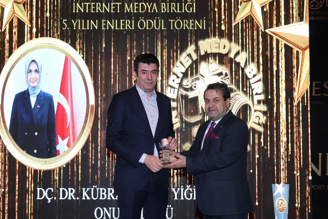 Afyonkarahisar Valiliği'nin 2026 Yılın Enleri Ödül Töreni'ne Katılımı