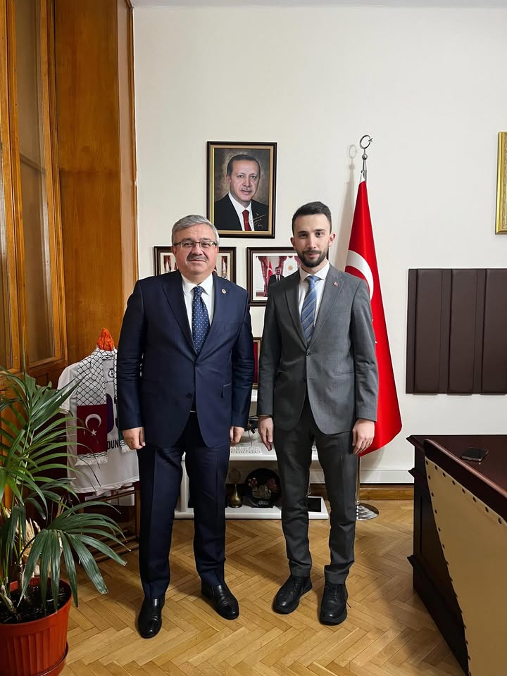 AK Parti İl Gençlik Kolları Başkanı TBMM'de Misafir Edildi