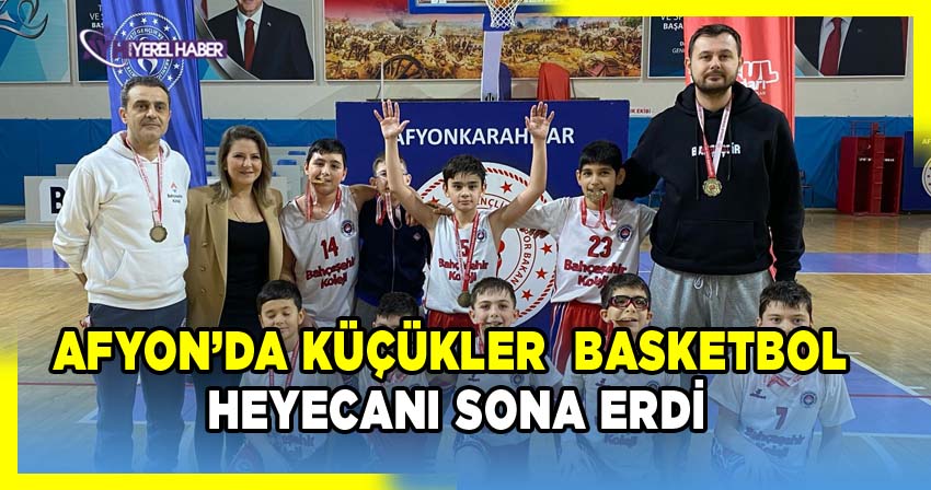 Afyonkarahisar Prof. Dr. Veysel Eroğlu Spor Salonu'nda Okul Sporları Küçükler Basketbol Heyecanı