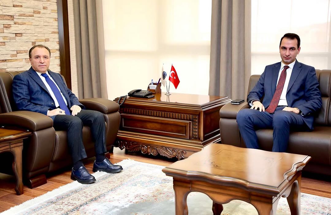 Dazkırı Kaymakamı Serkan Ala, Rektör Prof. Dr. Mehmet Karakaş’ı Ziyaret Etti