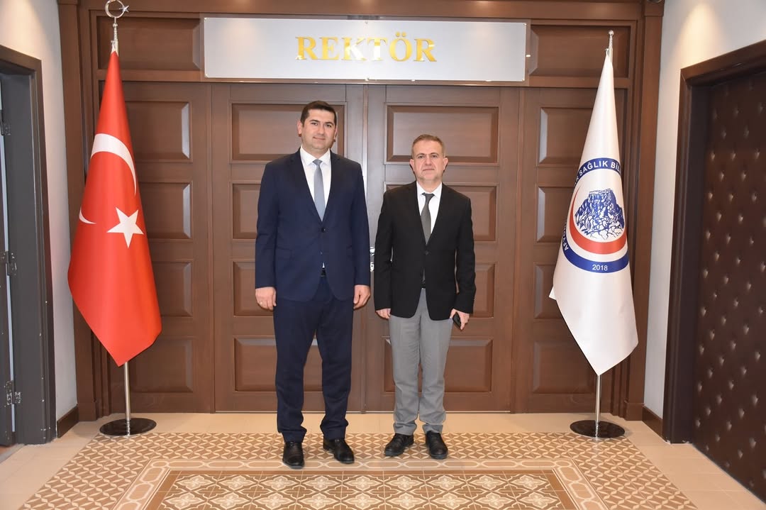 Afyonkarahisar SGK İl Müdürü Süleyman Çelikbaş, Sağlık Bilimleri Üniversitesi Genel Sekreteri Murat Zengin'i Ziyaret Etti