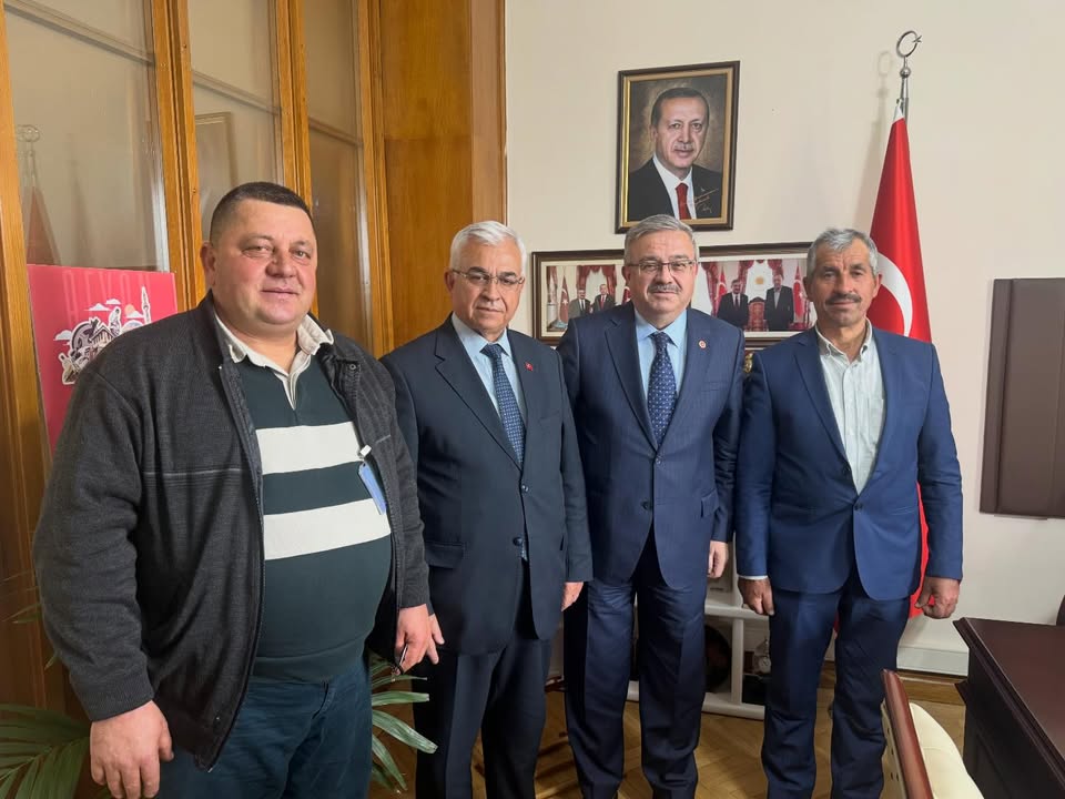 TBMM Ziyareti: Sinanpaşa İlçe Başkanı İsmail Aktürk ve Hemşehrileri Mecliste Ağırlandı